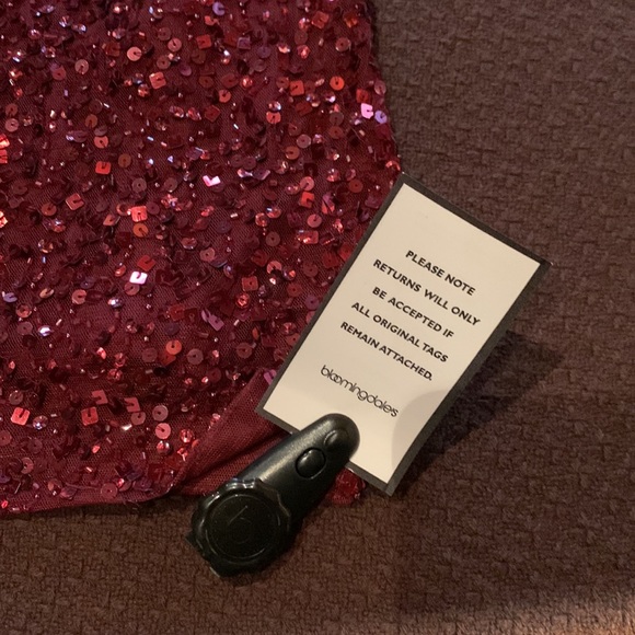 JS Colleo Garnet colored sequin dress - Picture 6 of 8